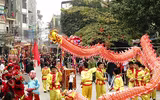 Trai làng Triều Khúc lẳng lơ với 